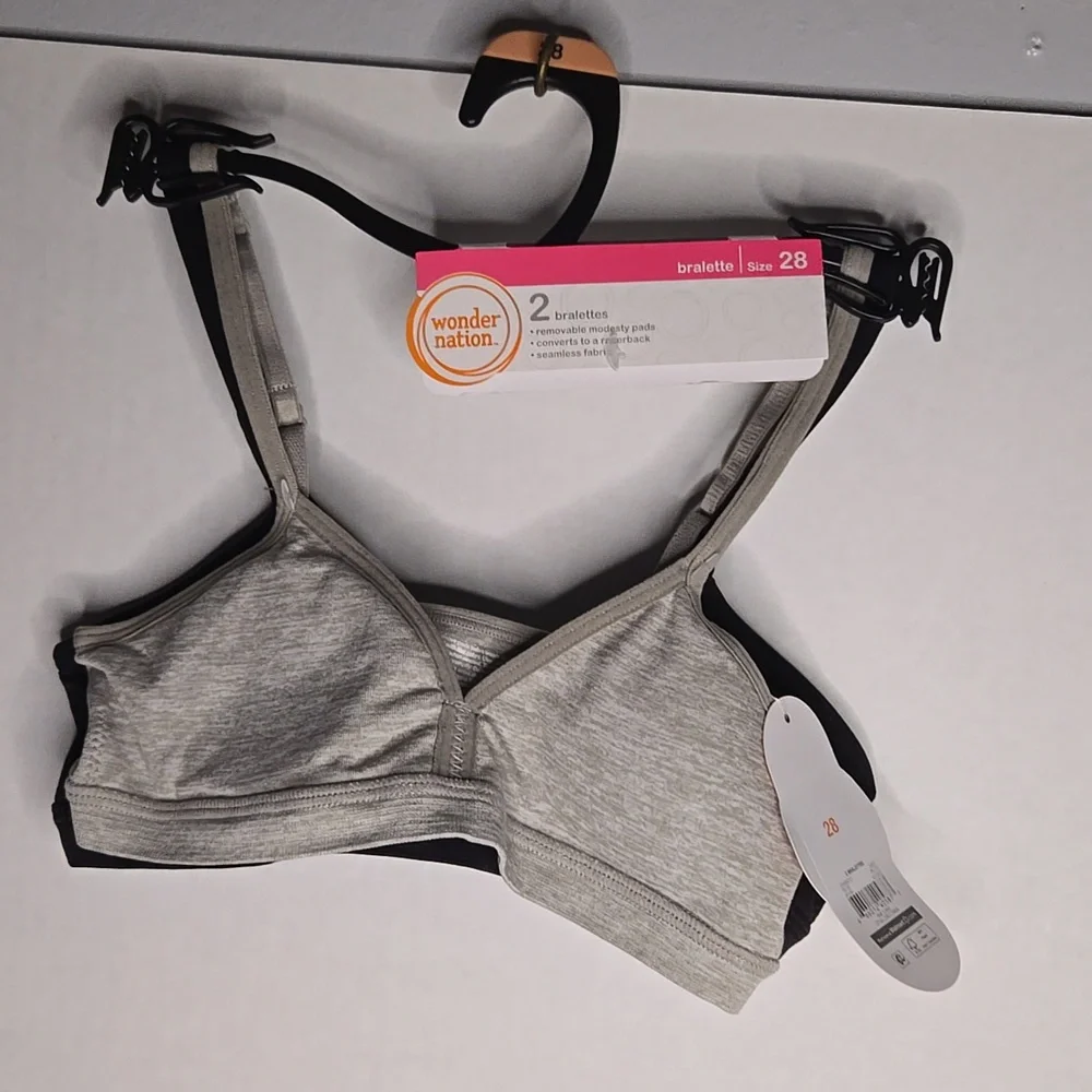 WONDER NATION 2 BRALETTES SIZE‎ GIRLS 28 GRAY AND BLACK CONVERTS TO RACERBACK